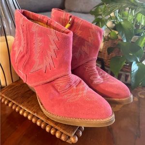 Pink suede MODERN VICE boots size 8